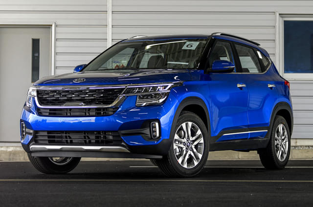 Front Left Three Quarter Image - 2540