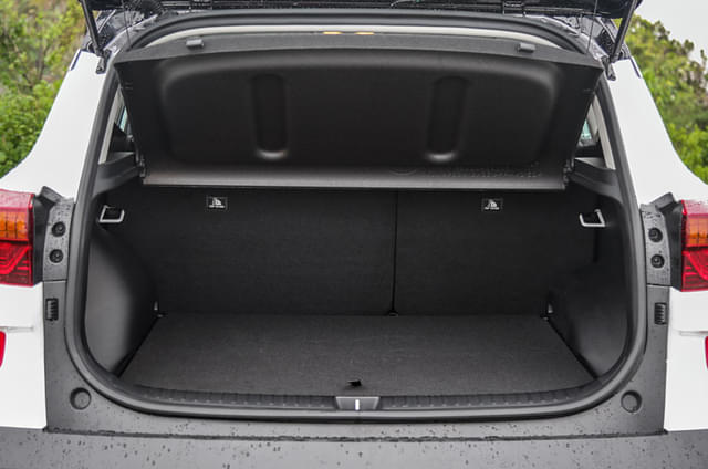 Rear View Image - 2593