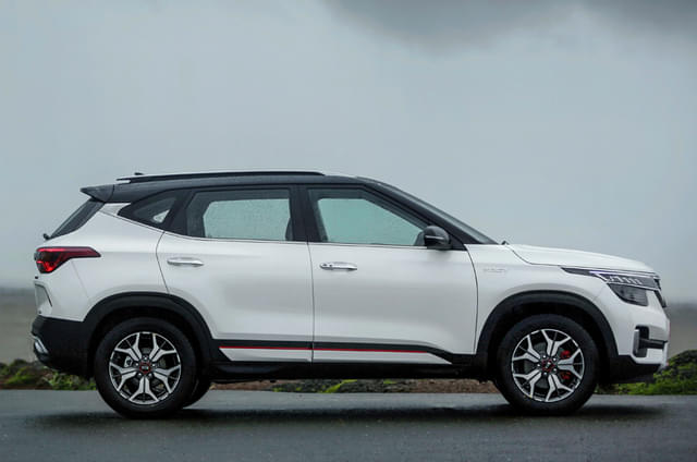 Alloy Wheels Image - 2562