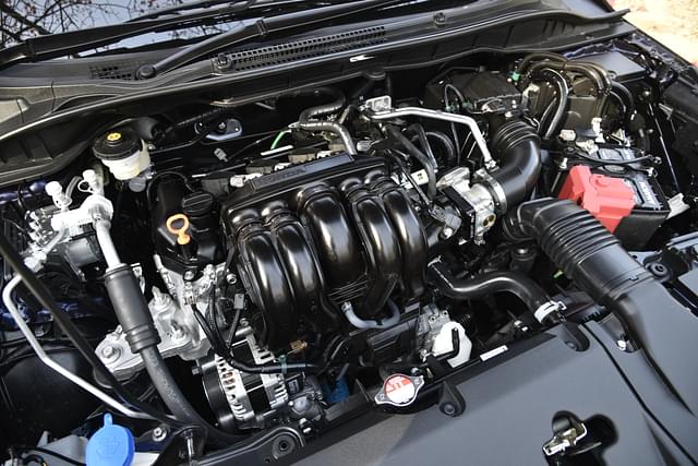 Open Bonnet Engine Shot Image - 2273