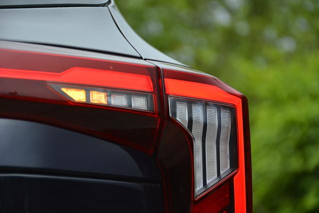 Rear View Image - 2505