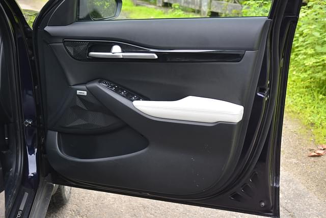 Door Controls Image - 2516