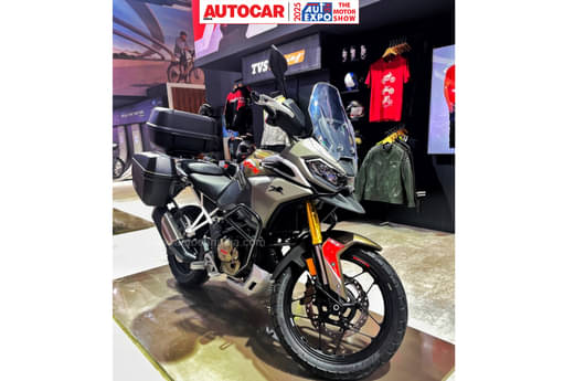 TVS Apache RTX 300 image